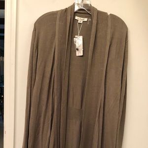simply Noelle cardigan Size XXL (olive Green). 
Long open front cardigan.